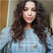 Insegnante di ripetizioni con anni di esperienza amche all'estero, offre lezioni di inglese per adulti e bambini.